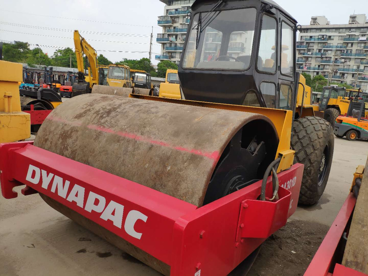 DYNAPAC CA301D - Kompaktor: obrázok 2 DYNAPAC CA301D - Kompaktor: obrázok 2