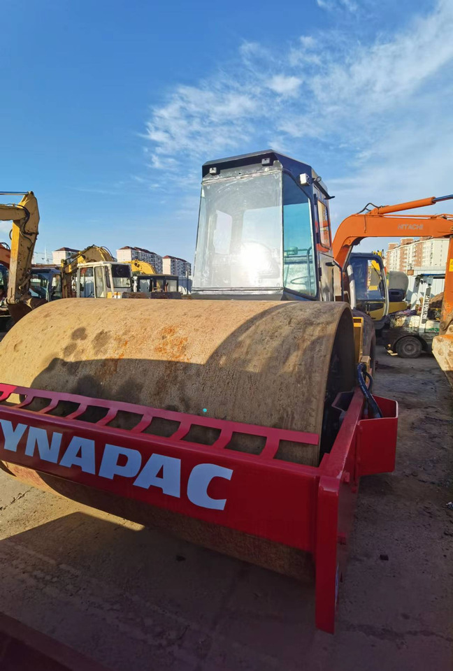 DYNAPAC CA30D - Kompaktor: obrázok 2 DYNAPAC CA30D - Kompaktor: obrázok 2