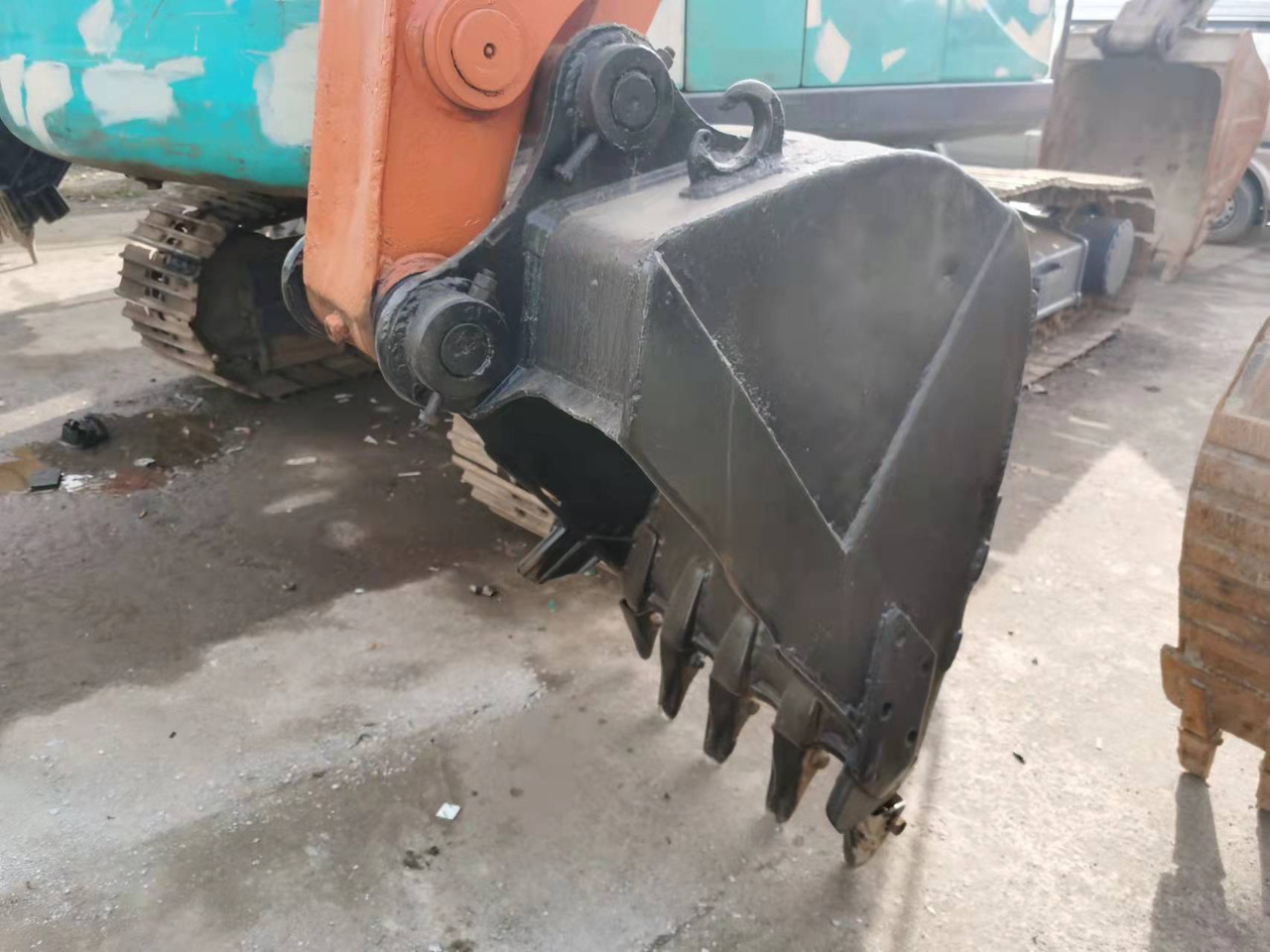 HITACHI EX120-2 - Pásové rýpadlo: obrázok 4 HITACHI EX120-2 - Pásové rýpadlo: obrázok 4