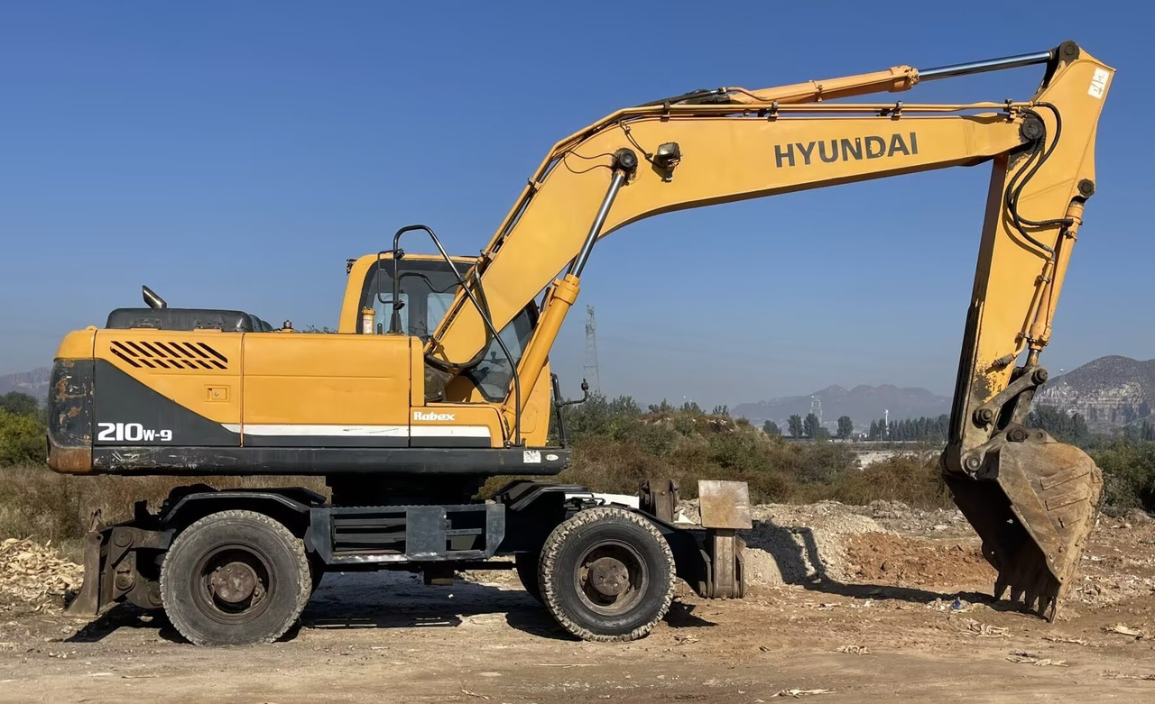HYUNDAI 210W-9 - Kolesové rýpadlo: obrázok 2 HYUNDAI 210W-9 - Kolesové rýpadlo: obrázok 2