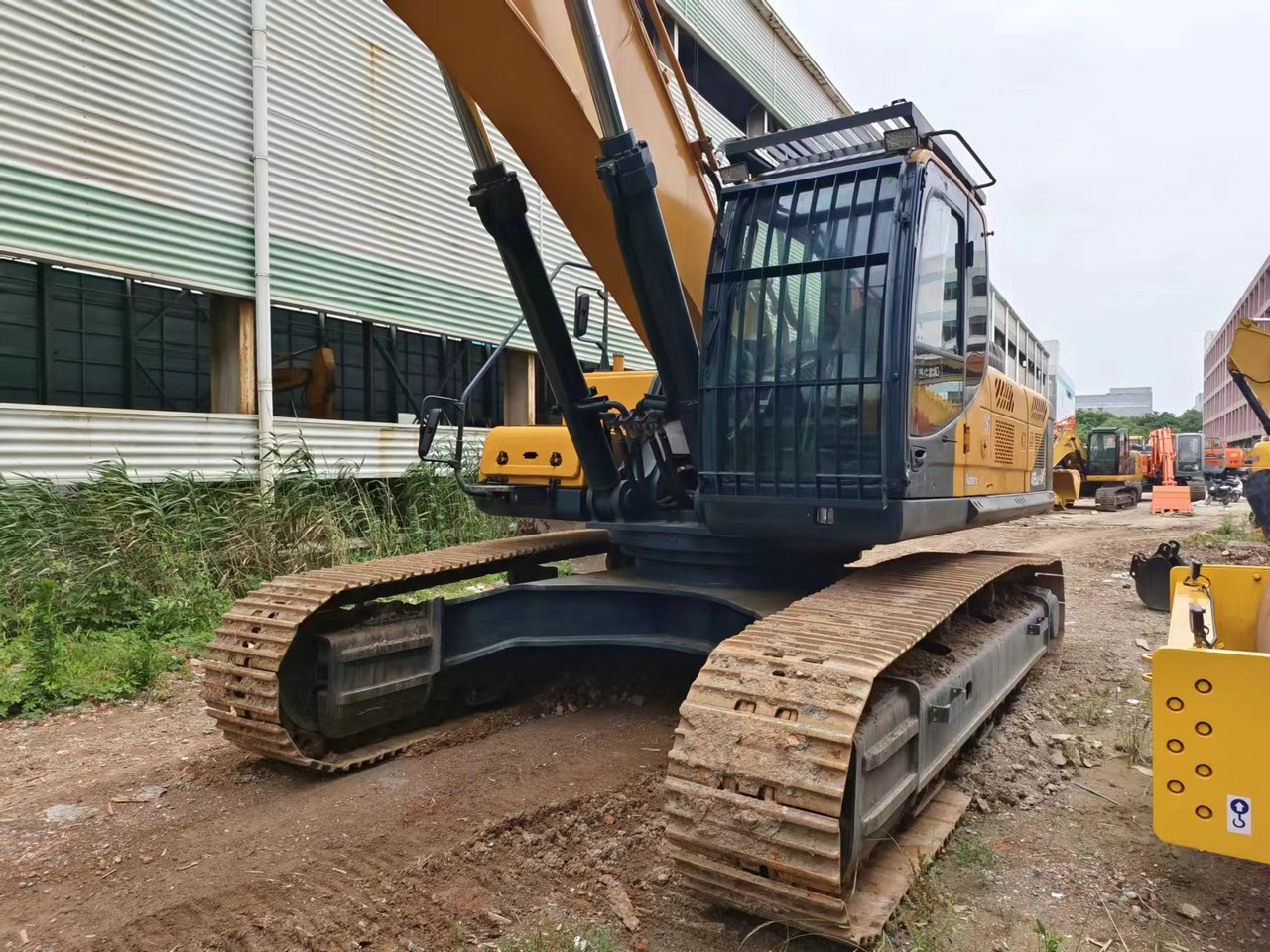 HYUNDAI R485LC9VS R485 - Pásové rýpadlo: obrázok 2 HYUNDAI R485LC9VS R485 - Pásové rýpadlo: obrázok 2