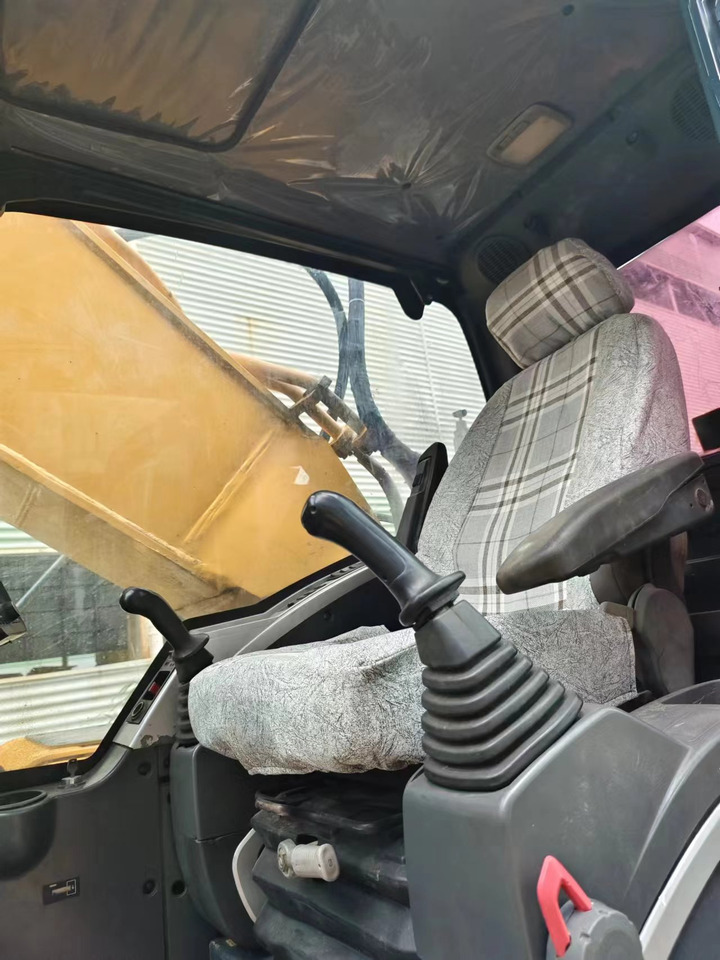 HYUNDAI R485LC9VS R485 - Pásové rýpadlo: obrázok 4 HYUNDAI R485LC9VS R485 - Pásové rýpadlo: obrázok 4