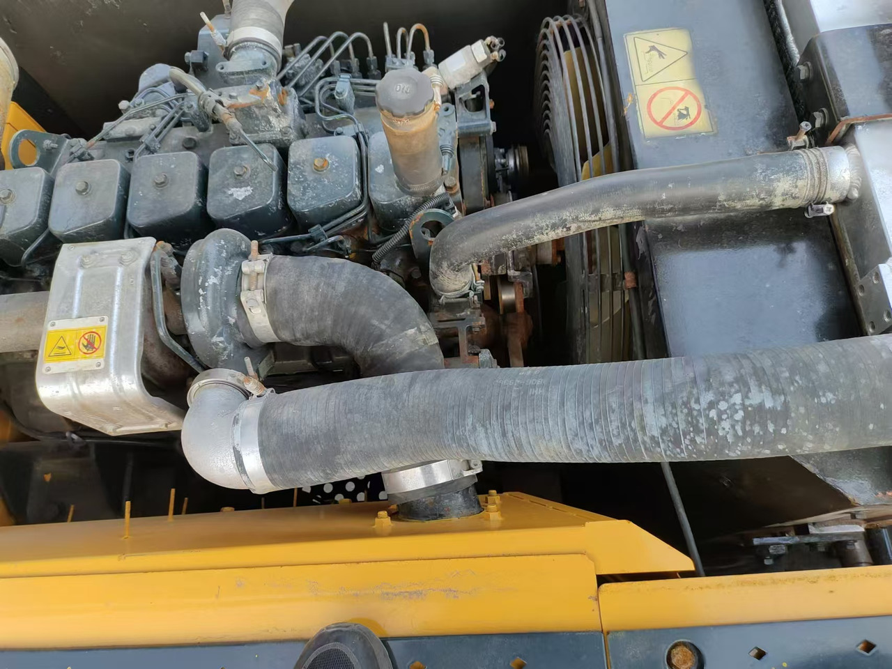 Hyundai R220LC-9T - Pásové rýpadlo: obrázok 5 Hyundai R220LC-9T - Pásové rýpadlo: obrázok 5