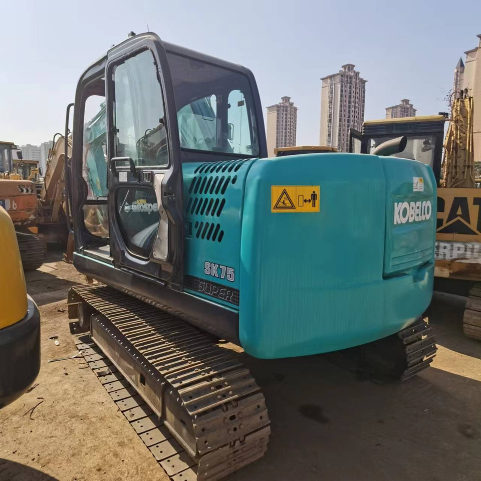 KOBELCO SK75 - Mini rýpadlo: obrázok 5 KOBELCO SK75 - Mini rýpadlo: obrázok 5