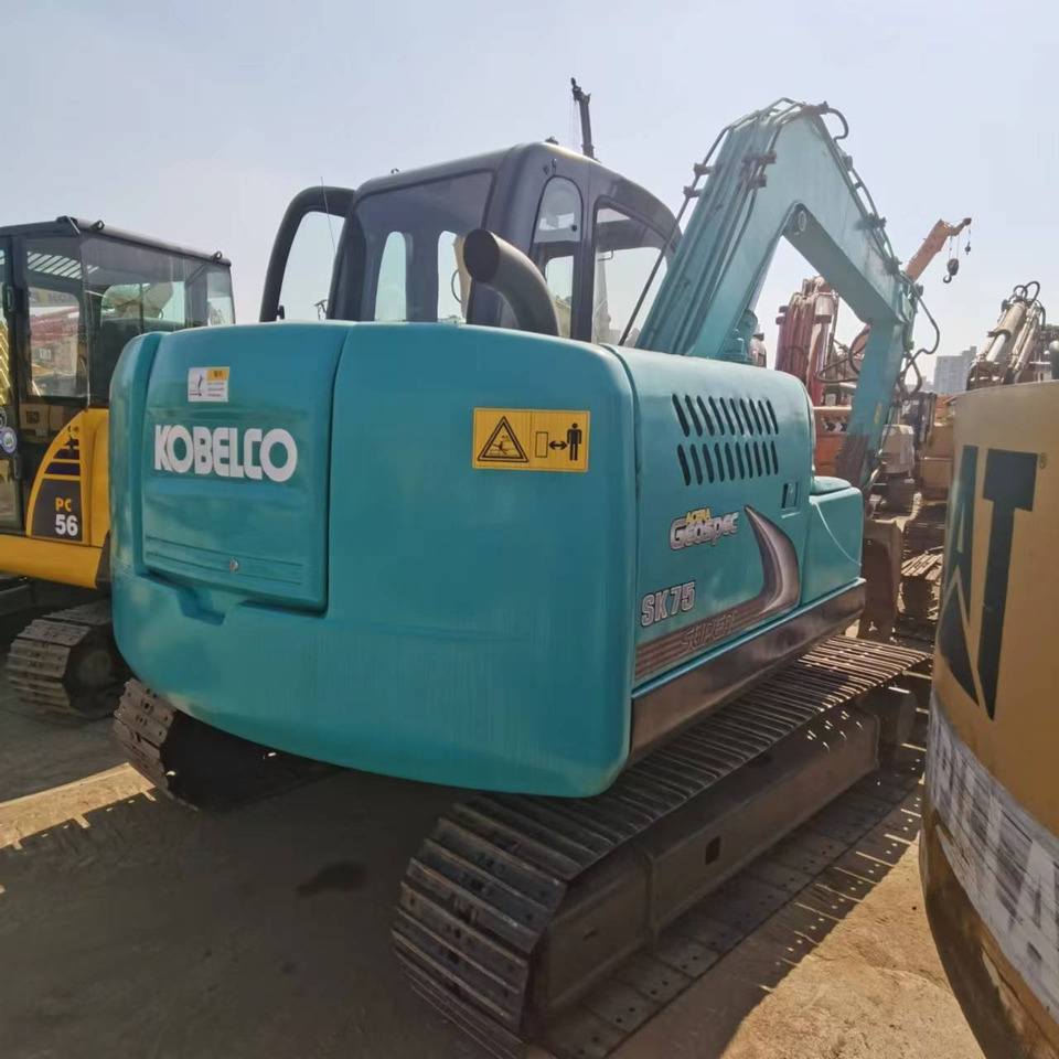 KOBELCO SK75 - Mini rýpadlo: obrázok 1 KOBELCO SK75 - Mini rýpadlo: obrázok 1