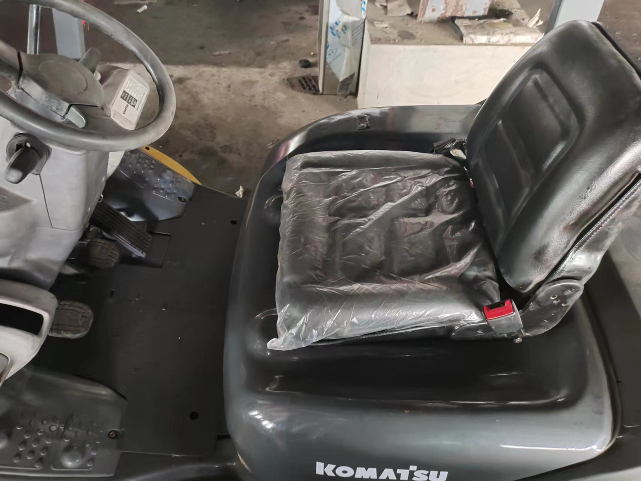 KOMATSU FD30 - Dieselový vysokozdvižný vozík: obrázok 3 KOMATSU FD30 - Dieselový vysokozdvižný vozík: obrázok 3