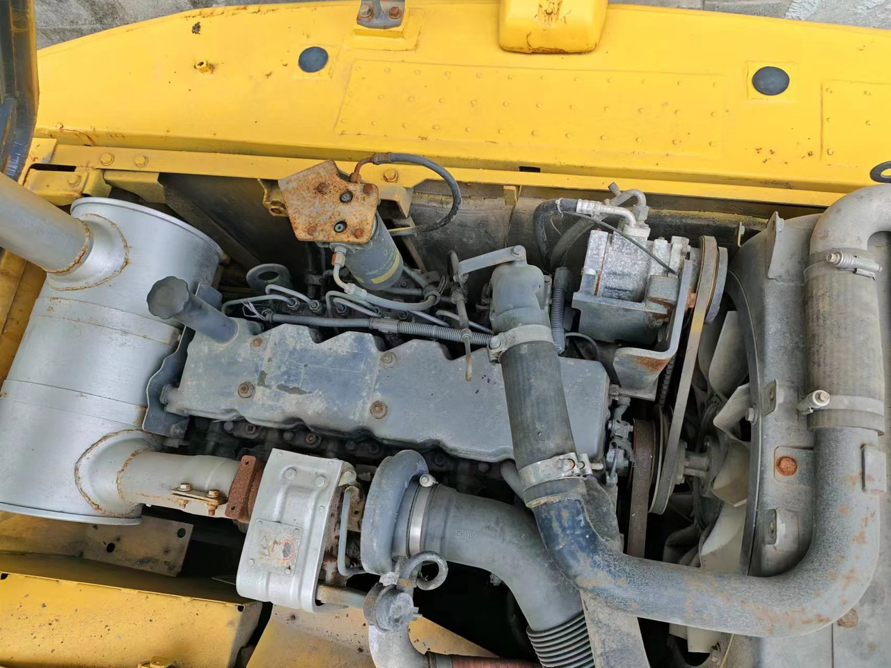 KOMATSU PC200-8 - Pásové rýpadlo: obrázok 5 KOMATSU PC200-8 - Pásové rýpadlo: obrázok 5