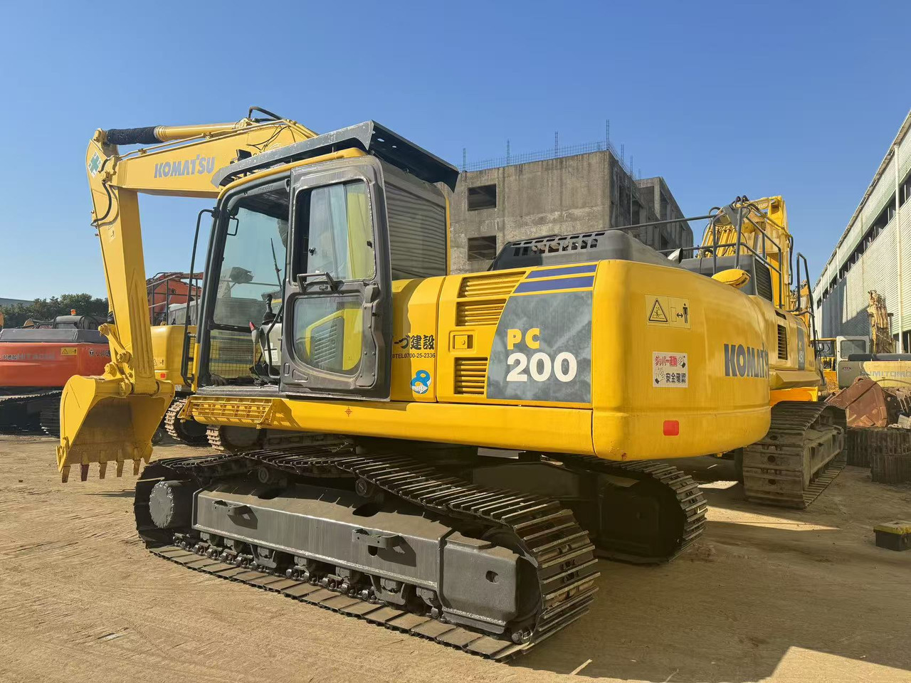 KOMATSU PC200-8 - Pásové rýpadlo: obrázok 2 KOMATSU PC200-8 - Pásové rýpadlo: obrázok 2