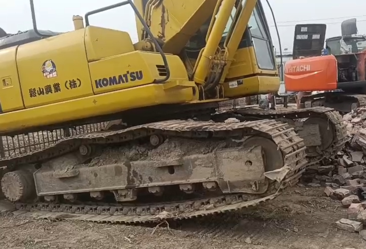 KOMATSU PC200-8N1 - Pásové rýpadlo: obrázok 2 KOMATSU PC200-8N1 - Pásové rýpadlo: obrázok 2