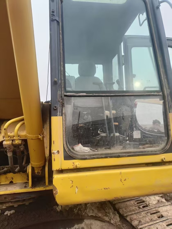 KOMATSU PC200-8N1 - Pásové rýpadlo: obrázok 3 KOMATSU PC200-8N1 - Pásové rýpadlo: obrázok 3