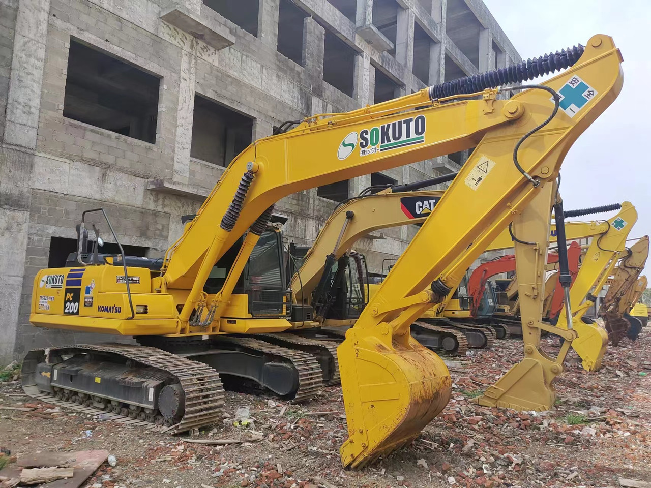 KOMATSU PC200-8N1 - Pásové rýpadlo: obrázok 2 KOMATSU PC200-8N1 - Pásové rýpadlo: obrázok 2