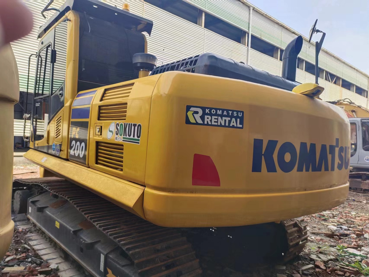 KOMATSU PC200-8N1 - Pásové rýpadlo: obrázok 3 KOMATSU PC200-8N1 - Pásové rýpadlo: obrázok 3