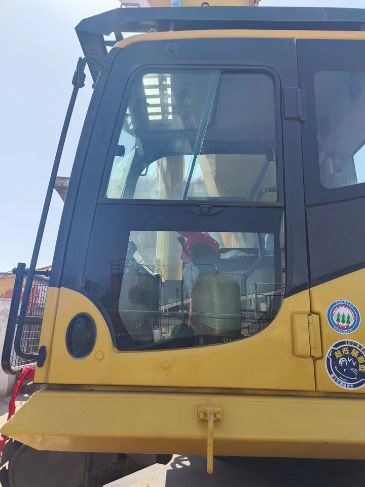 KOMATSU PC450-8 - Pásové rýpadlo: obrázok 3 KOMATSU PC450-8 - Pásové rýpadlo: obrázok 3
