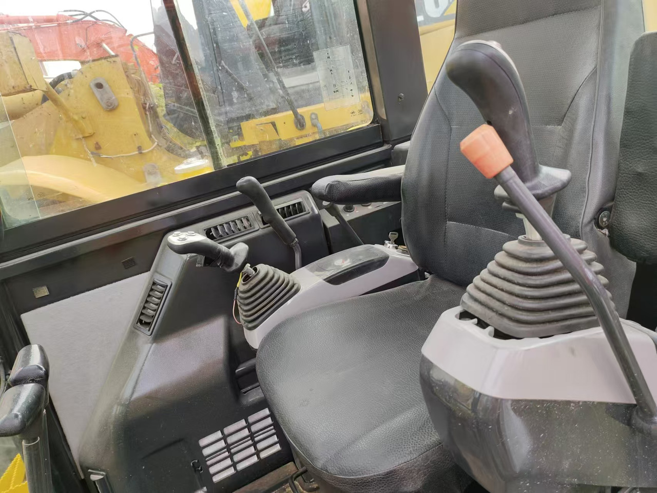 KOMATSU PC56-7 PC56 - Mini rýpadlo: obrázok 5 KOMATSU PC56-7 PC56 - Mini rýpadlo: obrázok 5