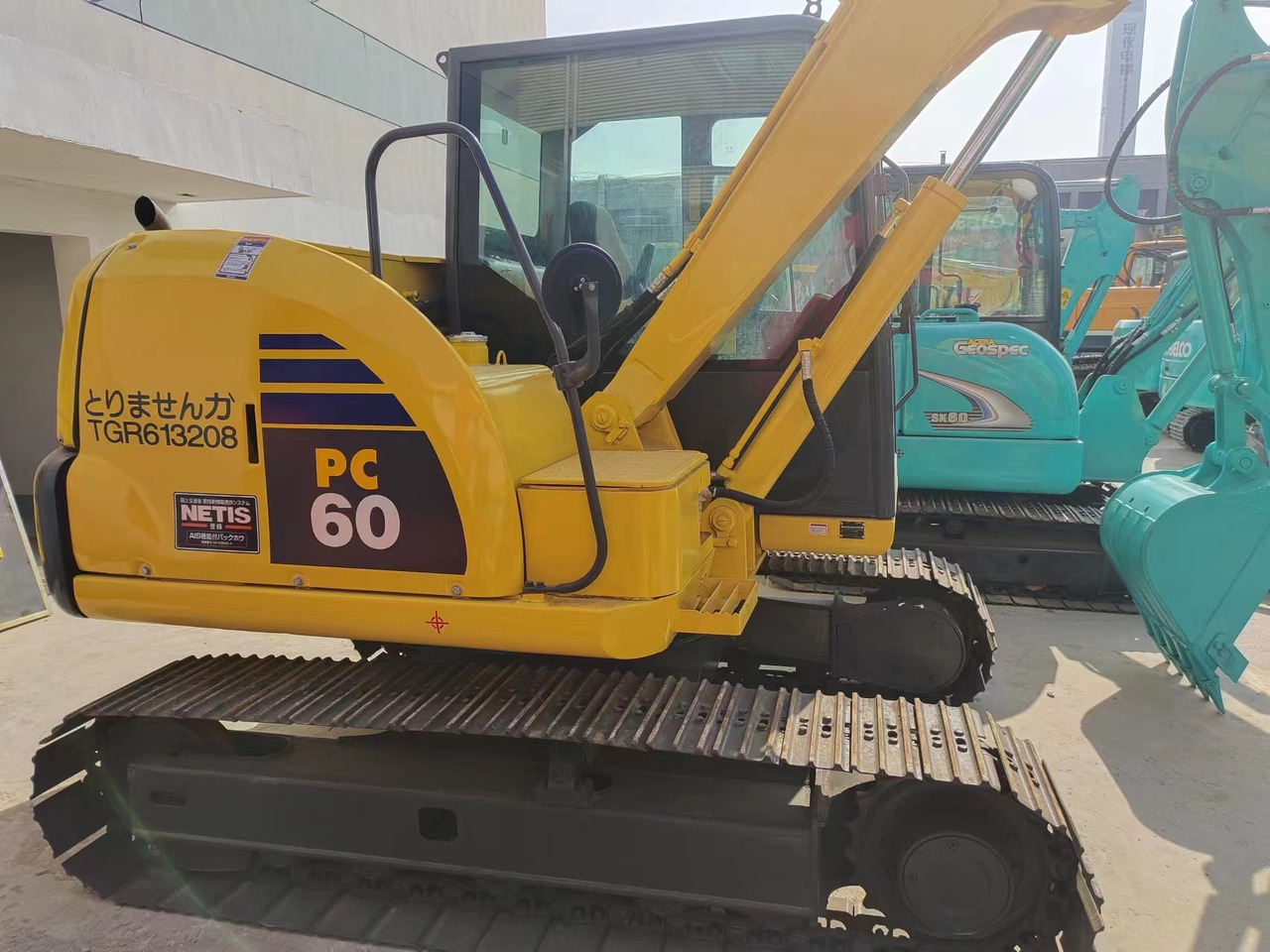KOMATSU PC60-8 - Mini rýpadlo: obrázok 4 KOMATSU PC60-8 - Mini rýpadlo: obrázok 4