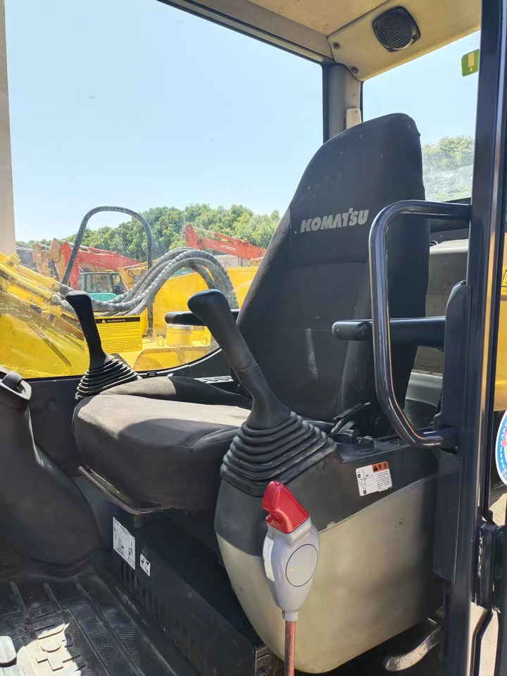 KOMATSU PC70-8 - Mini rýpadlo: obrázok 3 KOMATSU PC70-8 - Mini rýpadlo: obrázok 3