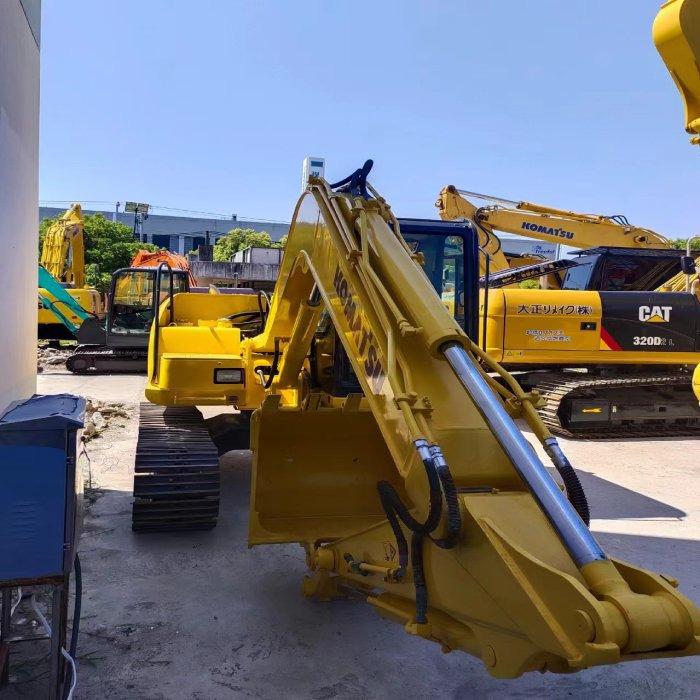 KOMATSU pc70-8 - Pásové rýpadlo: obrázok 3 KOMATSU pc70-8 - Pásové rýpadlo: obrázok 3