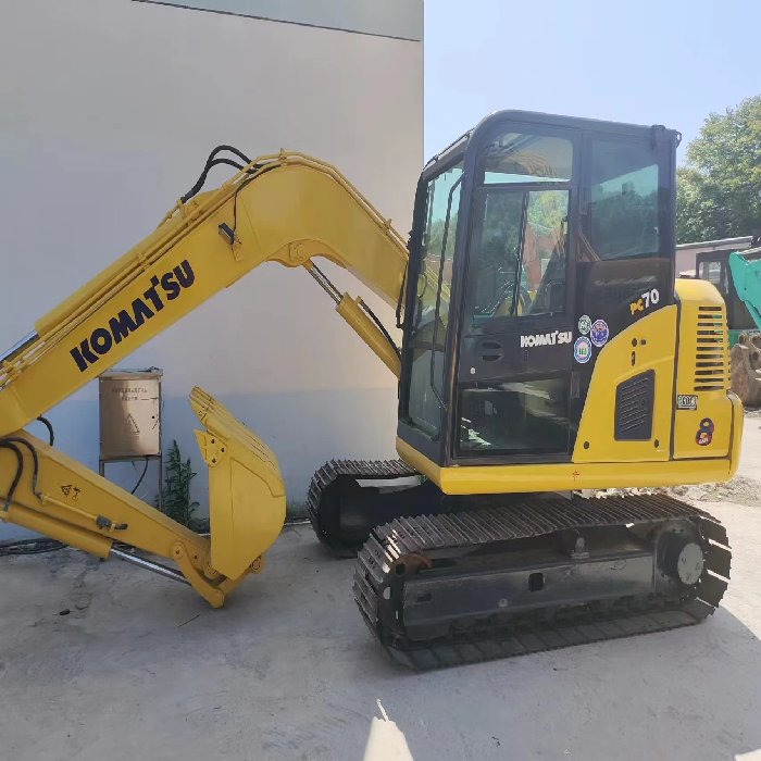 KOMATSU pc70-8 - Pásové rýpadlo: obrázok 1 KOMATSU pc70-8 - Pásové rýpadlo: obrázok 1