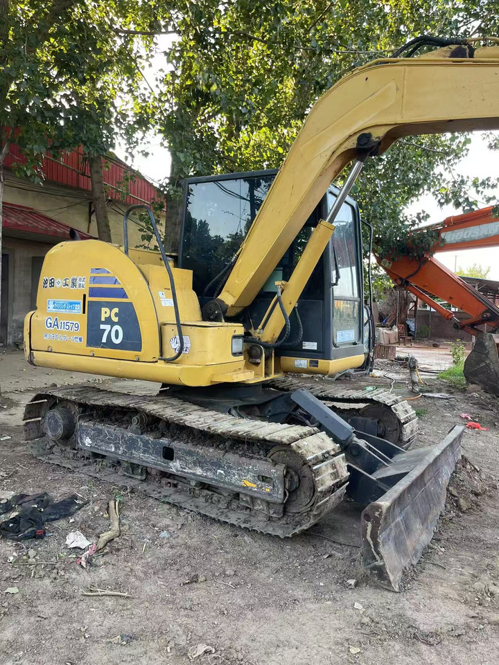 KOMATSU pc70-8 - Mini rýpadlo: obrázok 1 KOMATSU pc70-8 - Mini rýpadlo: obrázok 1