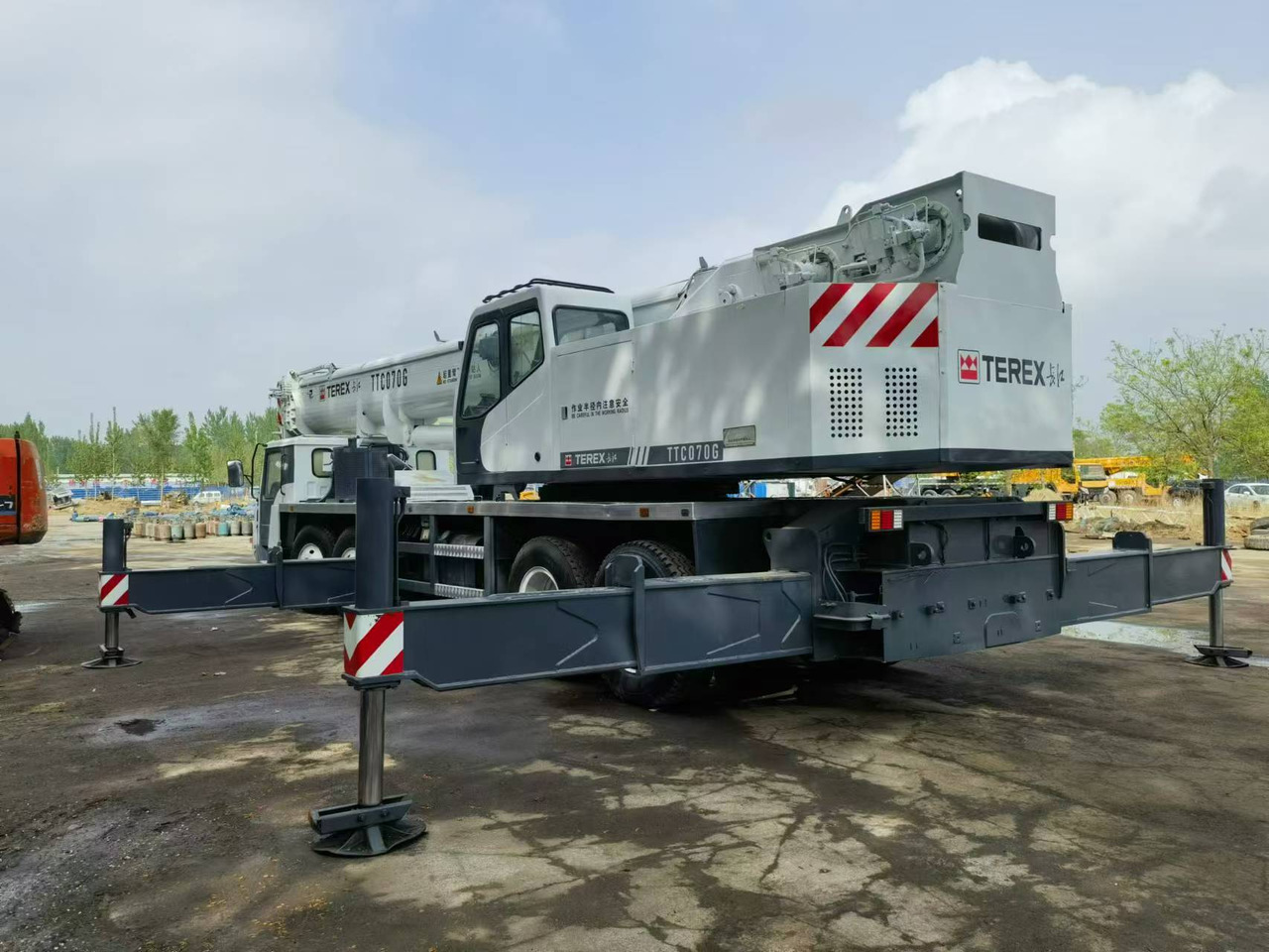 TEREX CHANGJIANG 70Ton - Autožeriav: obrázok 2 TEREX CHANGJIANG 70Ton - Autožeriav: obrázok 2