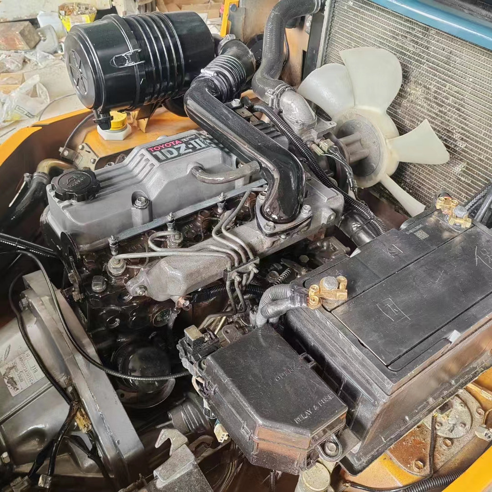 TOYOTA FD30 - Dieselový vysokozdvižný vozík: obrázok 5 TOYOTA FD30 - Dieselový vysokozdvižný vozík: obrázok 5