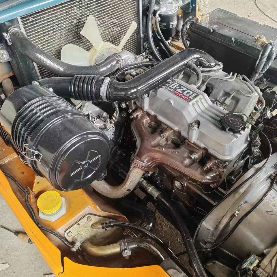 TOYOTA FD30 - Dieselový vysokozdvižný vozík: obrázok 4 TOYOTA FD30 - Dieselový vysokozdvižný vozík: obrázok 4