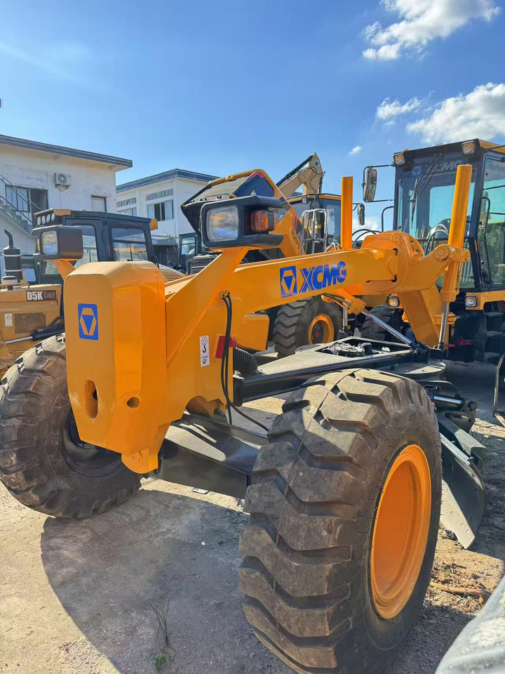 XCMG GR180 - Zrovnávač: obrázok 2 XCMG GR180 - Zrovnávač: obrázok 2