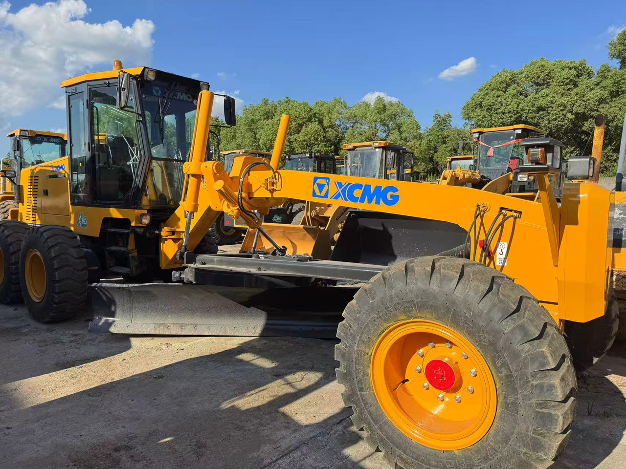 XCMG GR180 - Zrovnávač: obrázok 1 XCMG GR180 - Zrovnávač: obrázok 1