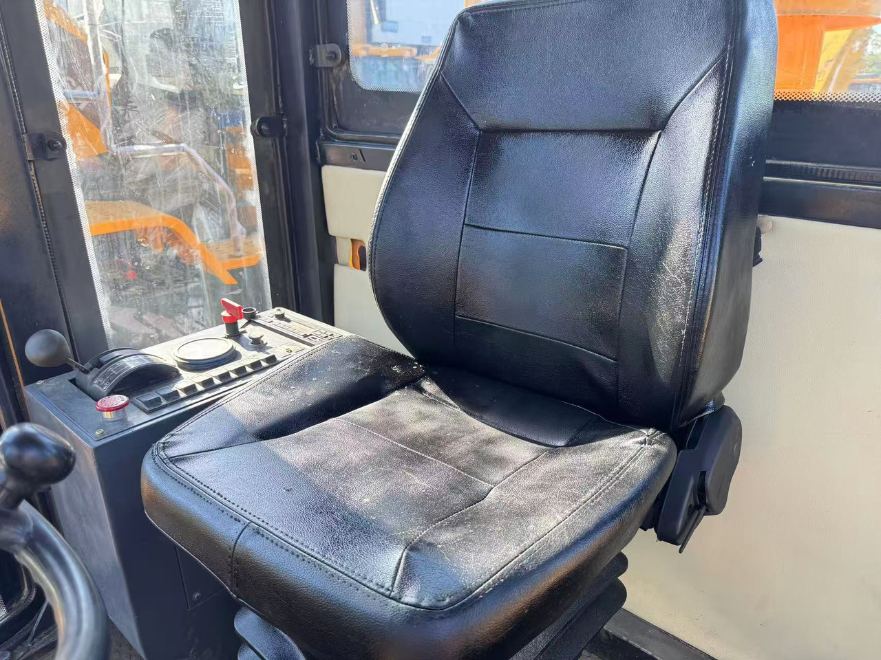 XCMG GR180 - Zrovnávač: obrázok 3 XCMG GR180 - Zrovnávač: obrázok 3