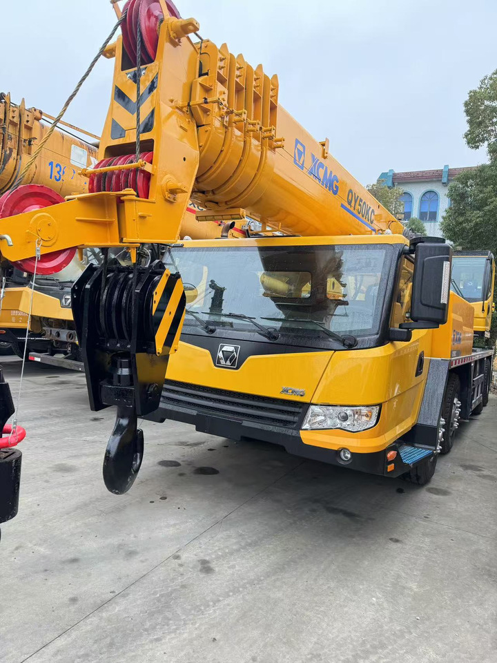 XCMG QY50KC QY50 CHINA TRUCK CRANE 50TONS - Autožeriav: obrázok 1 XCMG QY50KC QY50 CHINA TRUCK CRANE 50TONS - Autožeriav: obrázok 1