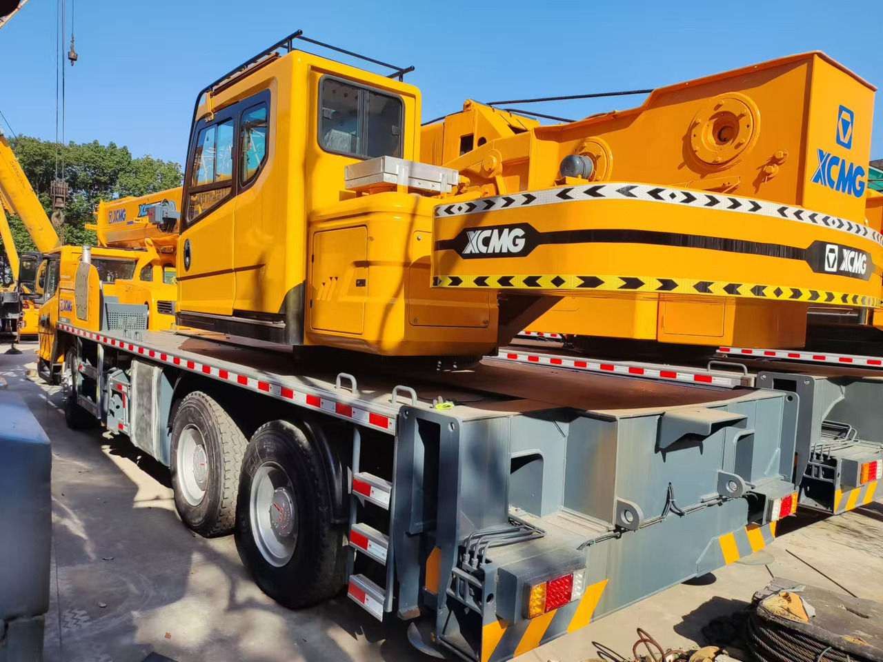 XCMG XCT25 mobile crane 25tons China made - Autožeriav: obrázok 3 XCMG XCT25 mobile crane 25tons China made - Autožeriav: obrázok 3