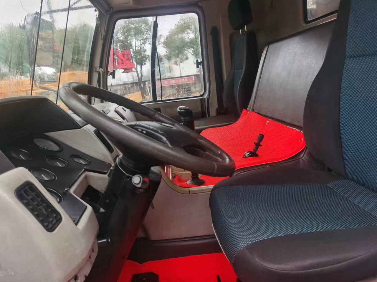ZOOMLION ZTC251V - Autožeriav: obrázok 3 ZOOMLION ZTC251V - Autožeriav: obrázok 3