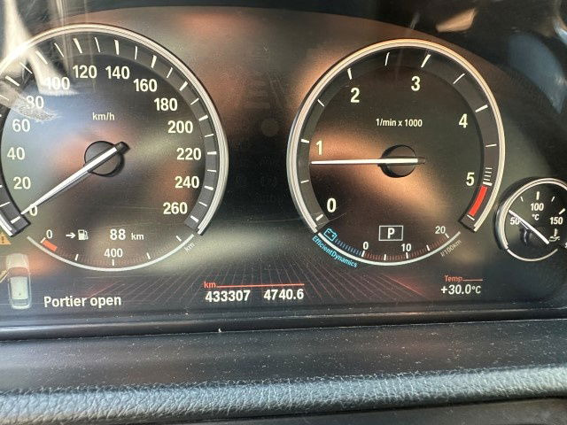 Sedan BMW 5-serie GT 535GT: obrázok 17 Sedan BMW 5-serie GT 535GT: obrázok 17