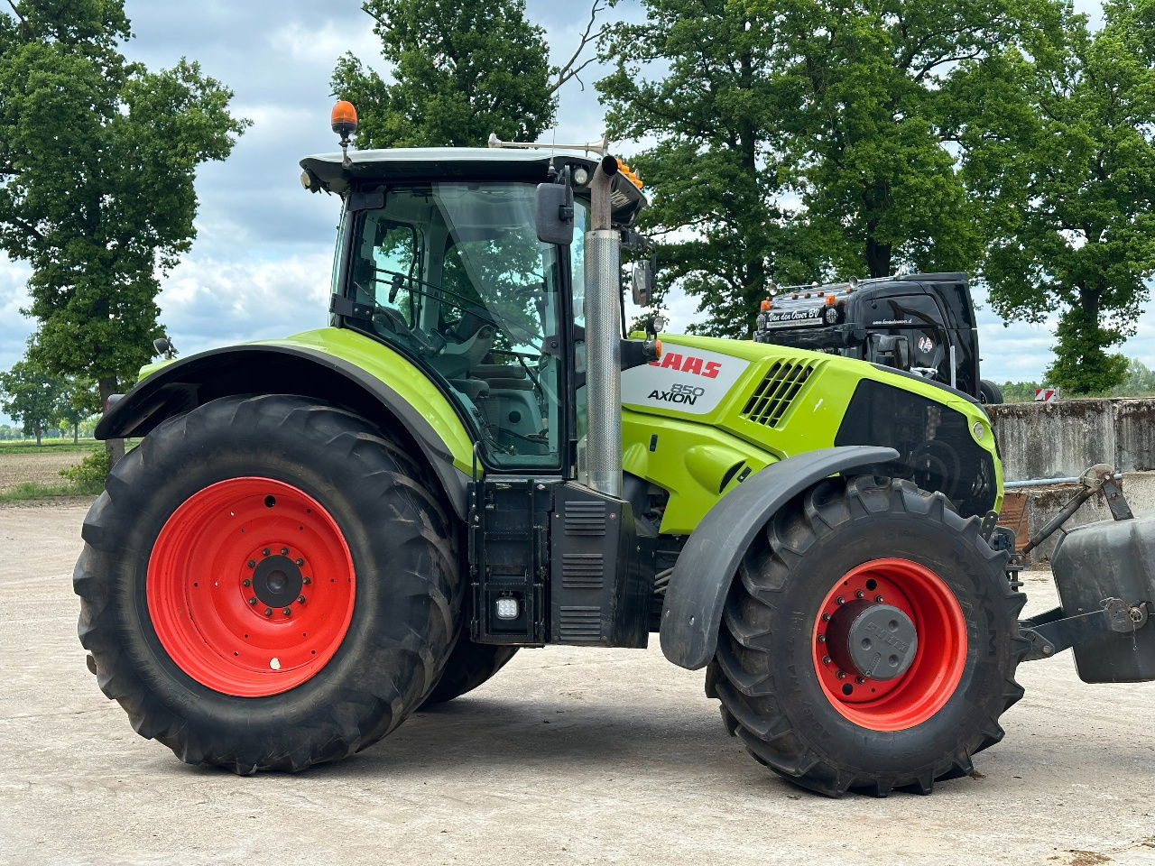 Claas Axion 850 Cmatic - Traktor: obrázok 5 Claas Axion 850 Cmatic - Traktor: obrázok 5