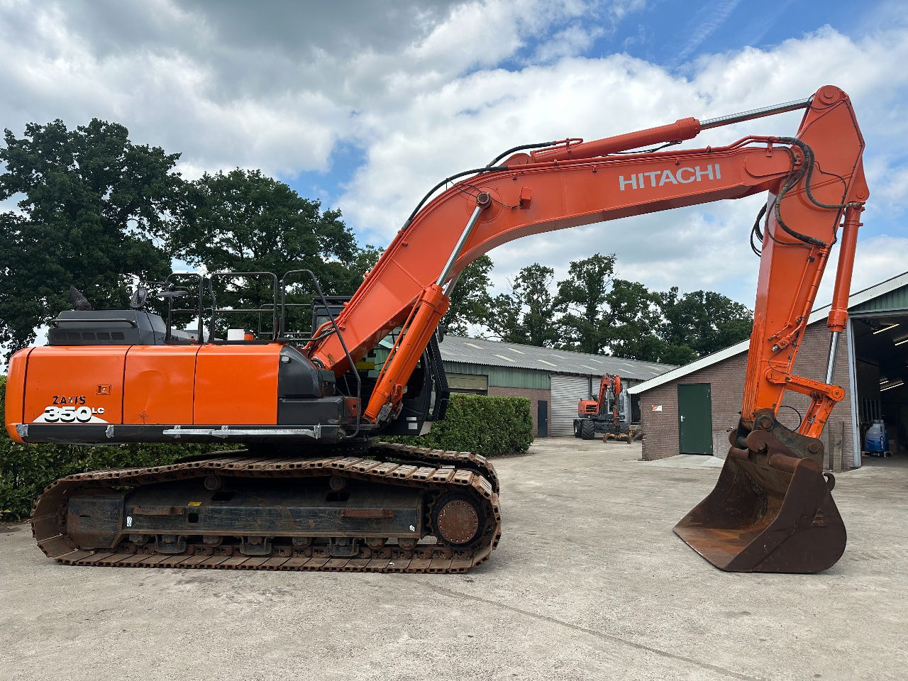 Pásové rýpadlo Hitachi ZX350LC-6: obrázok 6