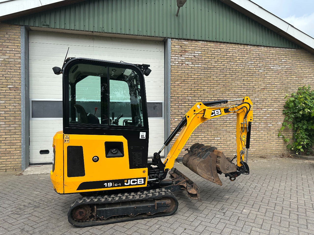 JCB 19 c1 - Mini rýpadlo: obrázok 4 JCB 19 c1 - Mini rýpadlo: obrázok 4
