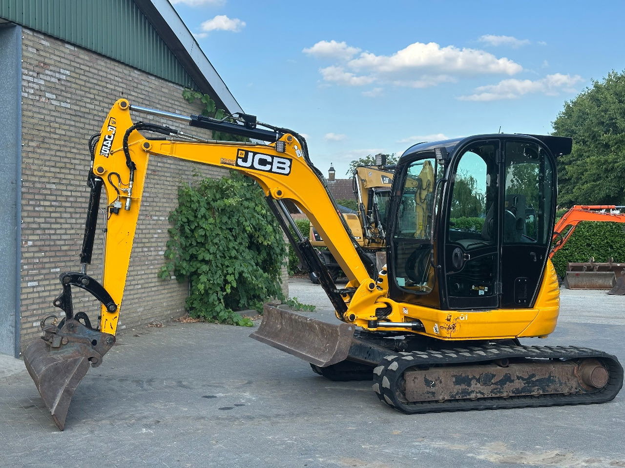 JCB 8045 ZTS - Mini rýpadlo: obrázok 1 JCB 8045 ZTS - Mini rýpadlo: obrázok 1