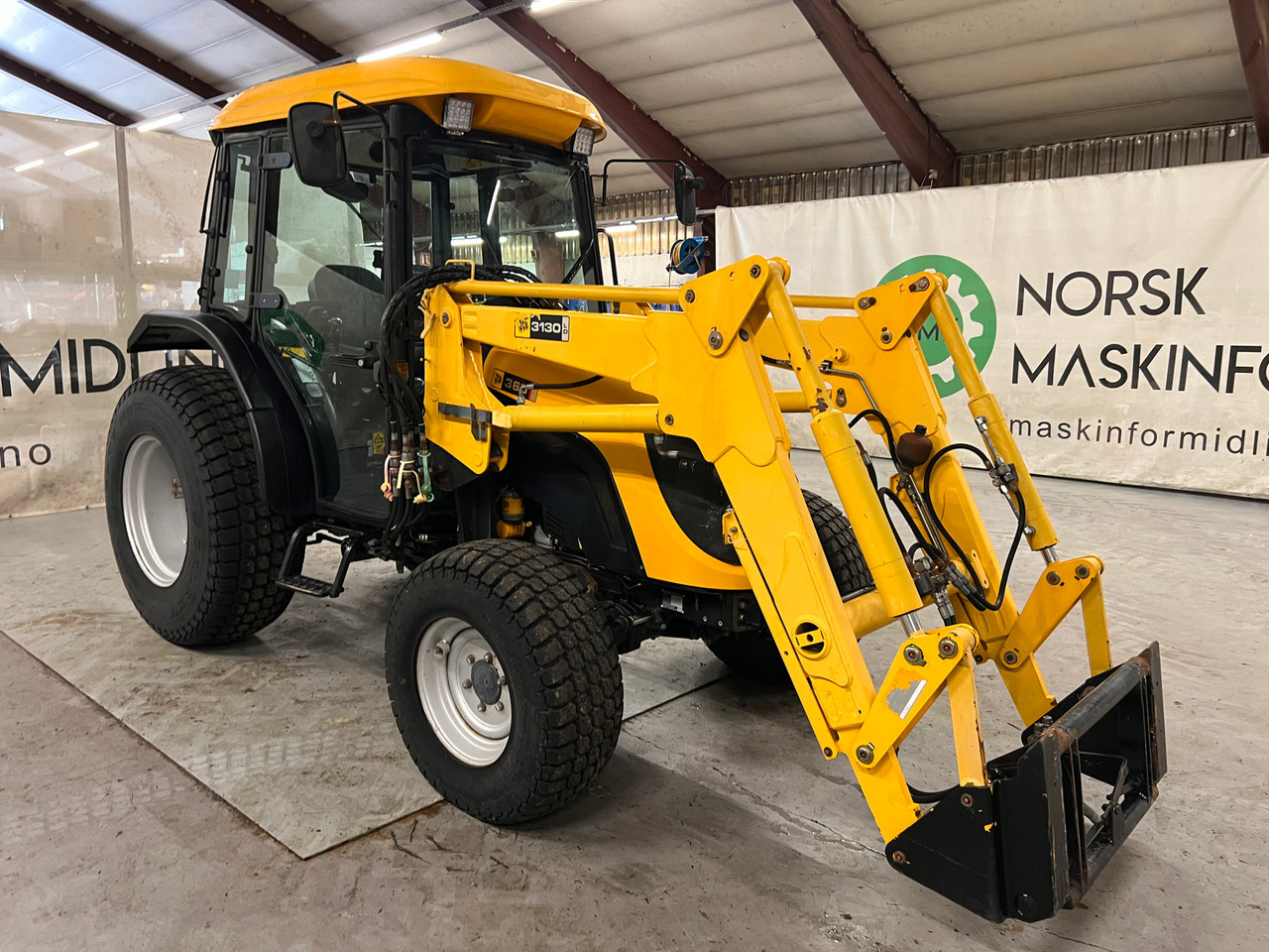 JCB 360 - Traktor: obrázok 5 JCB 360 - Traktor: obrázok 5