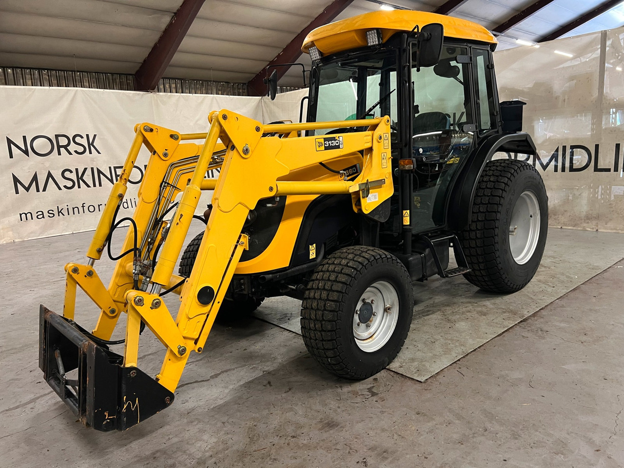JCB 360 - Traktor: obrázok 1 JCB 360 - Traktor: obrázok 1