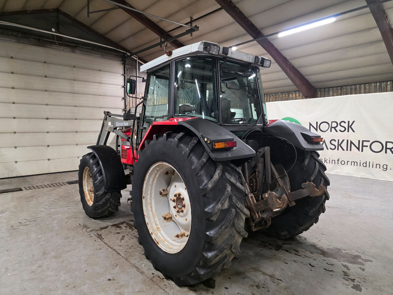 Massey Ferguson 6180 - Traktor: obrázok 3 Massey Ferguson 6180 - Traktor: obrázok 3