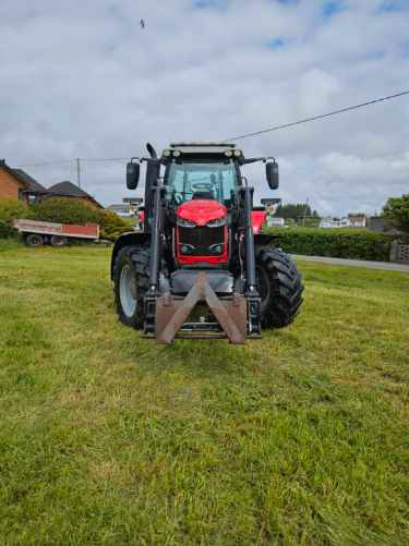 Massey Ferguson 6715S Dyna VT - Traktor: obrázok 3 Massey Ferguson 6715S Dyna VT - Traktor: obrázok 3