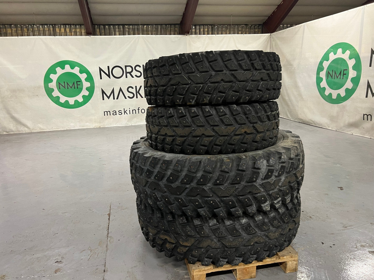 TRI 2 Dekk, TRI 2 DEKK MED PIGG - Kompletné koleso pre Poľnohospodárske stroje: obrázok 1 TRI 2 Dekk, TRI 2 DEKK MED PIGG - Kompletné koleso pre Poľnohospodárske stroje: obrázok 1