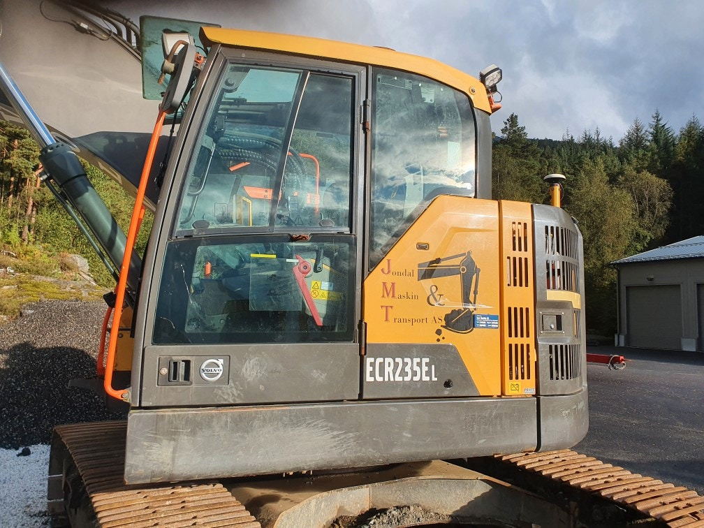 Volvo ECR235EL - Pásové rýpadlo: obrázok 4 Volvo ECR235EL - Pásové rýpadlo: obrázok 4
