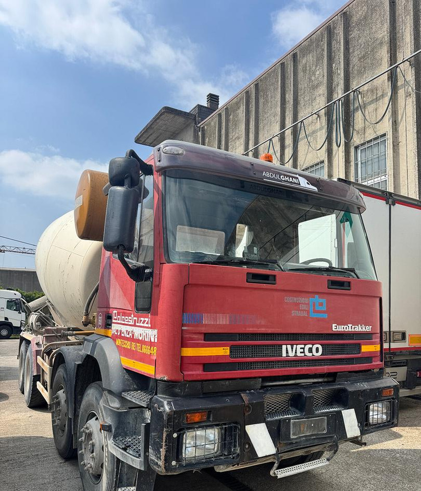 BETONIERA IVECO 410E42 8X4 - Domiešavač: obrázok 1 BETONIERA IVECO 410E42 8X4 - Domiešavač: obrázok 1