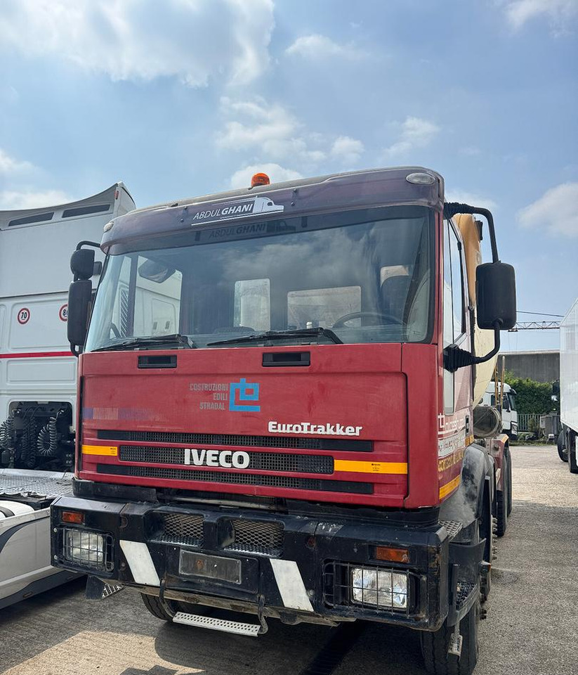 BETONIERA IVECO 410E42 8X4 - Domiešavač: obrázok 2 BETONIERA IVECO 410E42 8X4 - Domiešavač: obrázok 2
