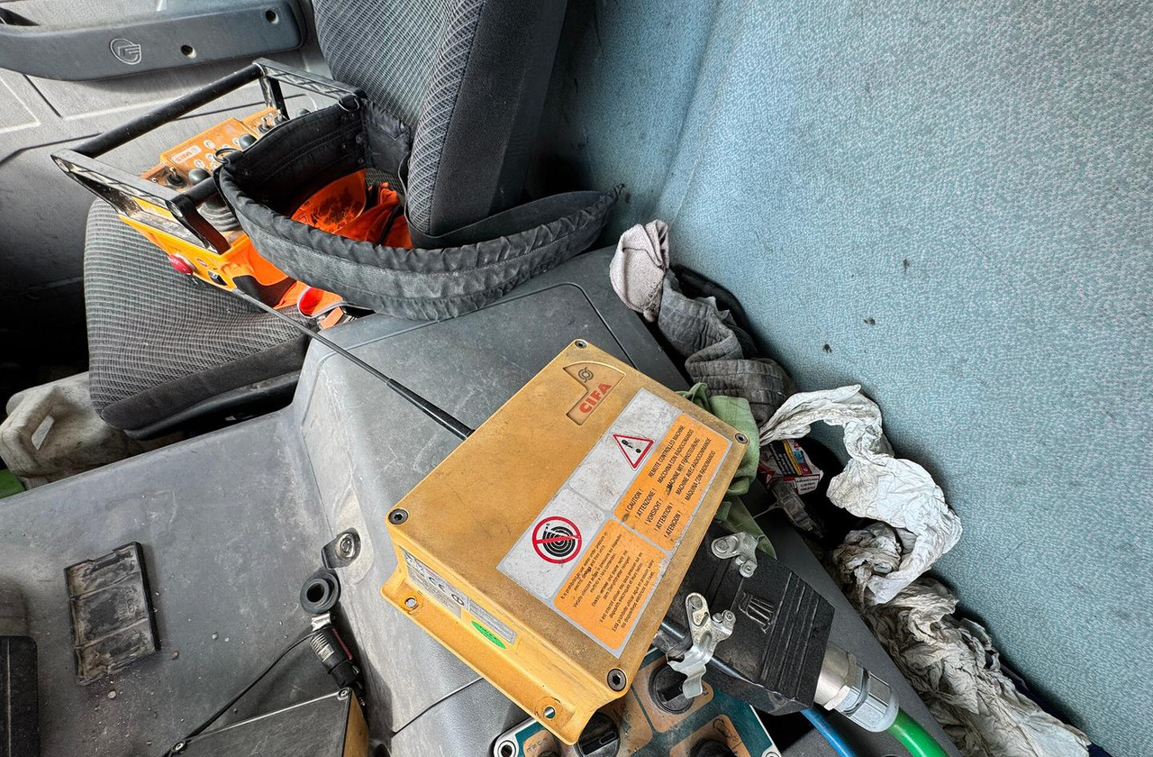 Betonpompa 28MT CIFA ASTRA HD84.38 - Domiešavač s pumpou: obrázok 5 Betonpompa 28MT CIFA ASTRA HD84.38 - Domiešavač s pumpou: obrázok 5