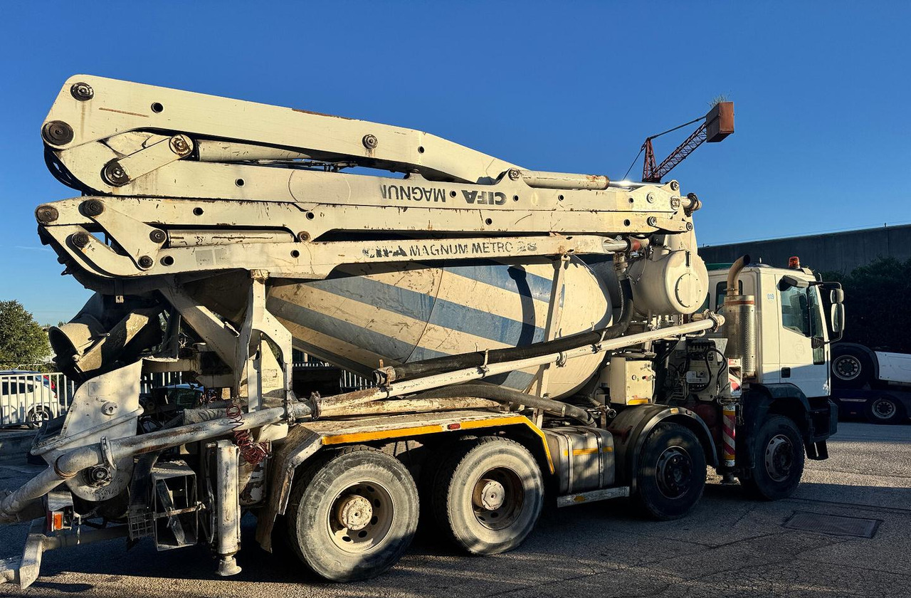 Betonpompa CIFA Iveco Trakker 410E44 - Domiešavač s pumpou: obrázok 4 Betonpompa CIFA Iveco Trakker 410E44 - Domiešavač s pumpou: obrázok 4