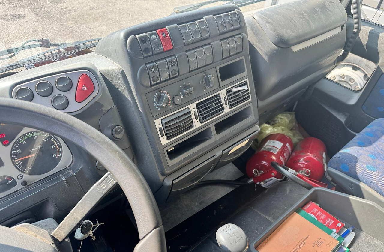 Iveco Eurocargo 150E21 Cisterna carburante - Cisternové vozidlo: obrázok 5 Iveco Eurocargo 150E21 Cisterna carburante - Cisternové vozidlo: obrázok 5