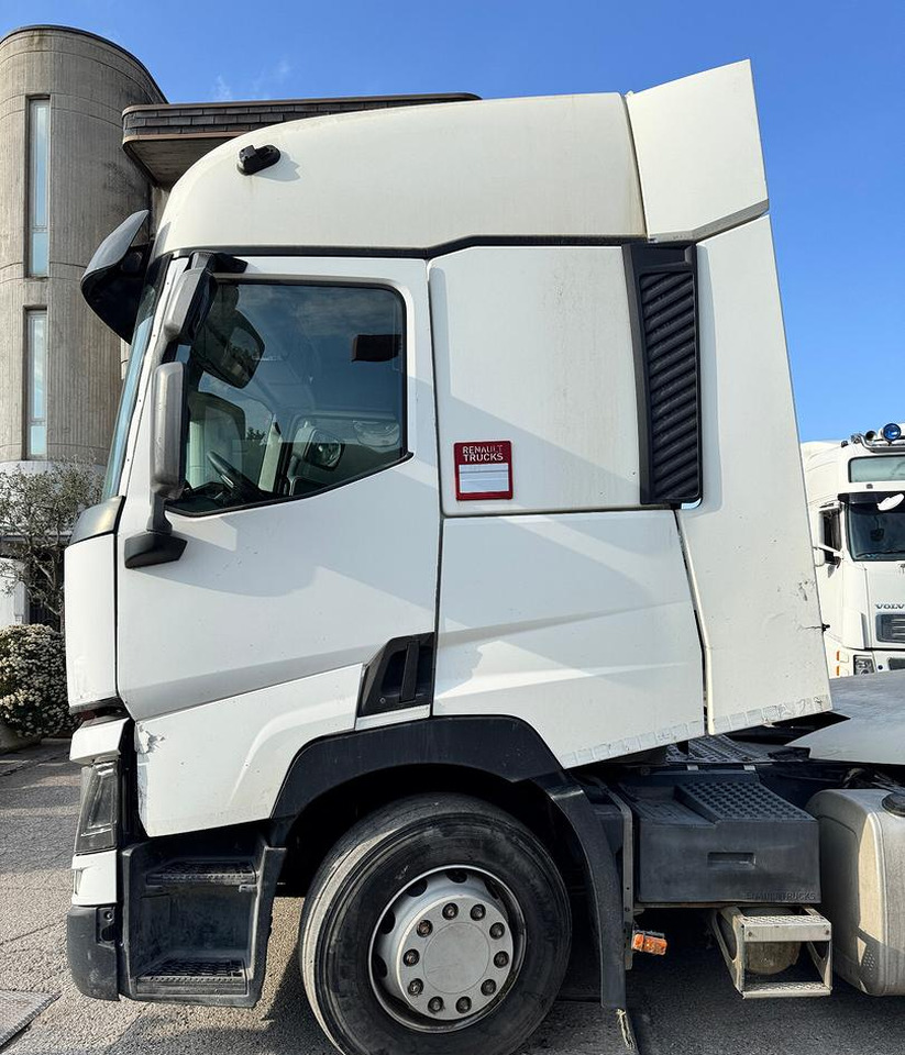 Renault T460 / 2015 / Euro 6 - Ťahač: obrázok 3 Renault T460 / 2015 / Euro 6 - Ťahač: obrázok 3