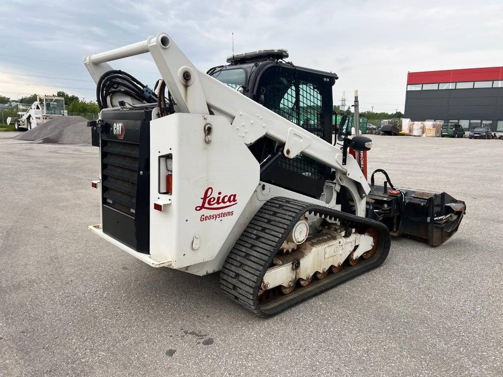 CAT 289D3 with blade and Leica ready - LIKE NEW - Pásový nakladač: obrázok 4 CAT 289D3 with blade and Leica ready - LIKE NEW - Pásový nakladač: obrázok 4